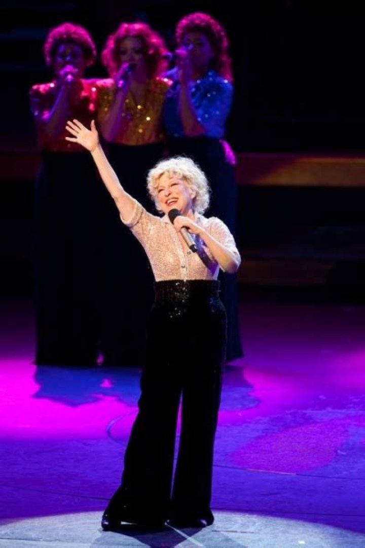 Bette Midler Ends Her Las Vegas Run But Cher To Return