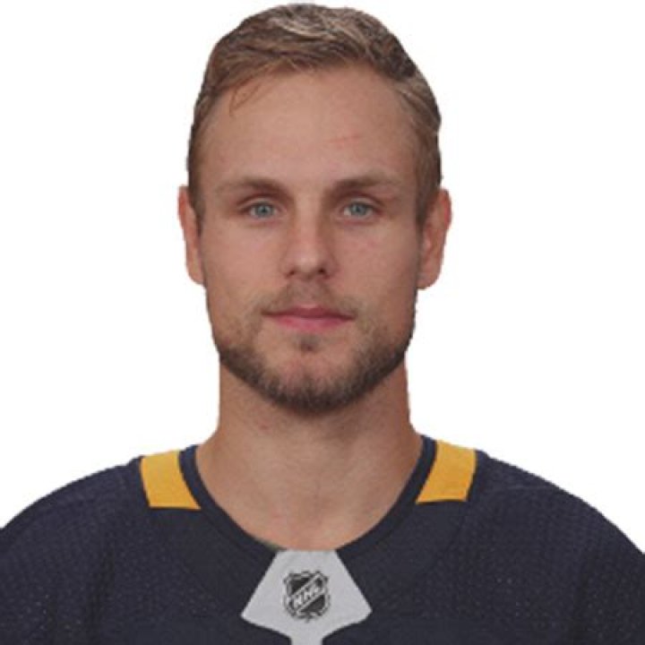 Czech professional Ice-hockey player Vladimír Sobotka bio, salary, net worth, career, Girlfriend, Married, affair, children, facts