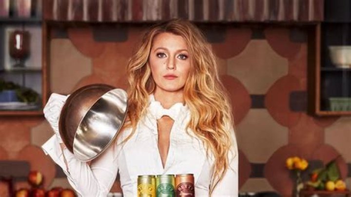 Did Blake Lively Get A Boob Job? Surgeon And Reddit Discussion