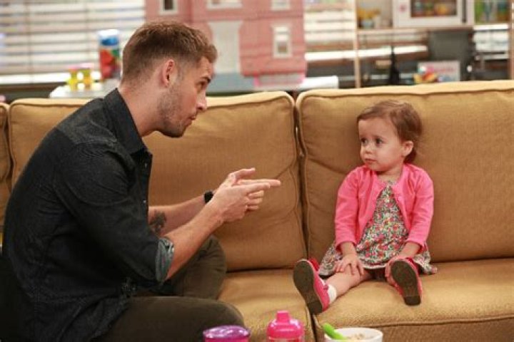 Emma’s Mom Is Back & Causing Trouble On Tonight’s “Baby Daddy” – Watch A Sneak Peek! – Celeb Secrets