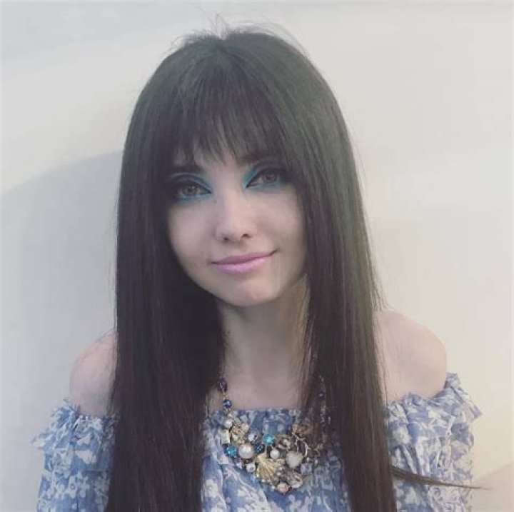 Eugenia Cooney net worth, income and estimated earnings of Youtuber channel