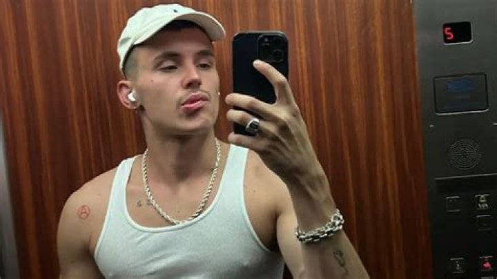 Is Aron Piper Gay? Dating Girlfriend, Jessica Goicoechea Or Dua Lipa?