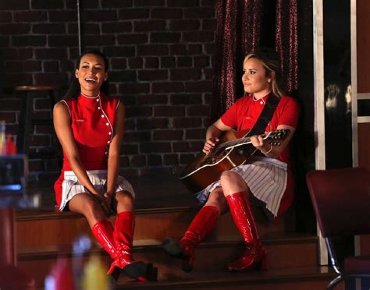 Is Demi Lovato in Glee?