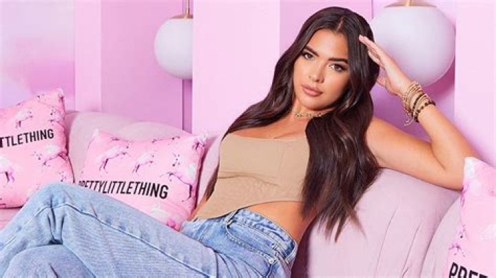 La La Anthony Drops New Collection with PrettyLittleThing That’s Perfect for End of Summer – Celeb Secrets