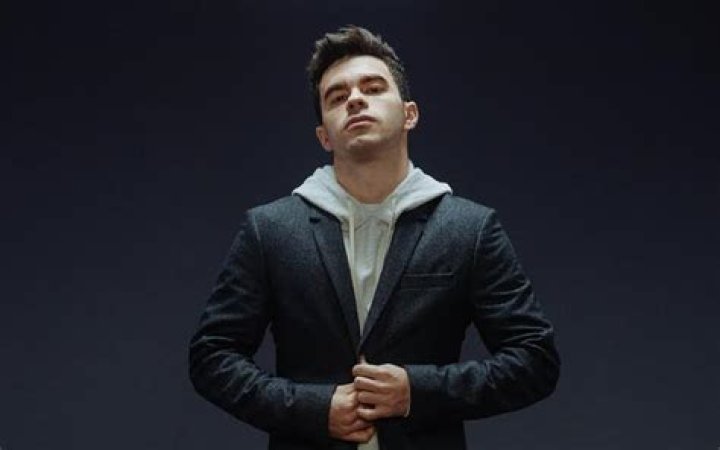 Meet Justin Morelli (@JustinMorelli) – Celeb Secrets