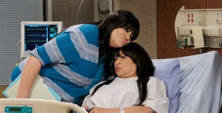 Paulina’s Holiday Hospital Stay, How Bad Will Her Medical Emergency Be?