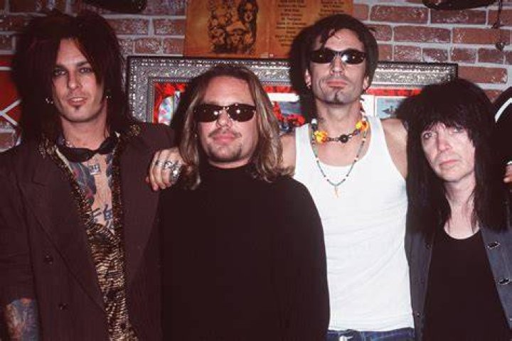 The Reason Nikki Sixx Is The Poorest Member Of Mötley Crüe