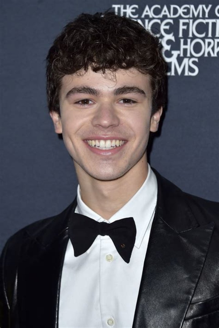 Zackary Arthur – Celeb Secrets